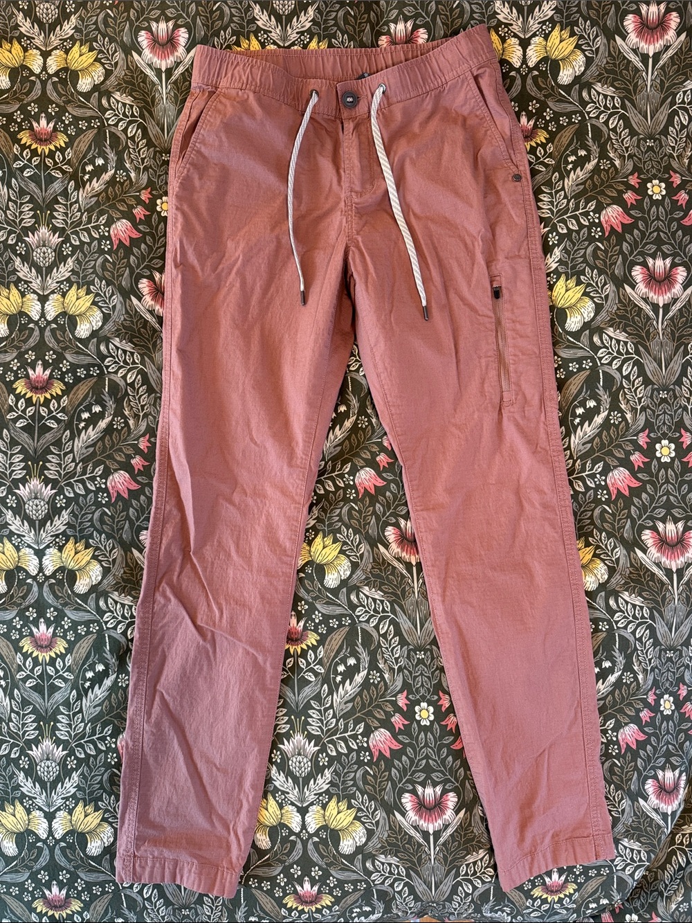 Vuori Women's Ripstop Pants LONG 30” inseam “Dogwood” dusty rose color size-S